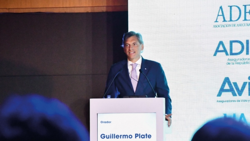 El Superintendente Plate y el Secretario de Política Económica Daza, disertaron en la Cumbre Aseguradora Argentina