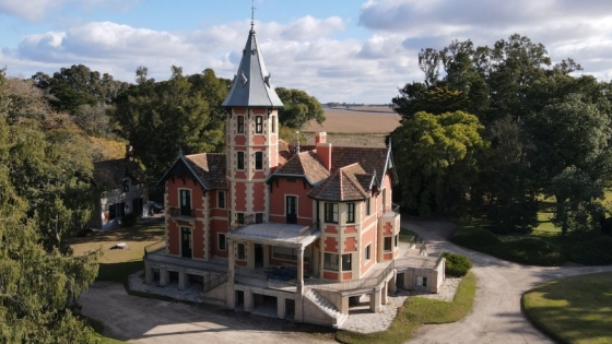 La estancia La Raquel: el castillo escondido para una escapada familiar
