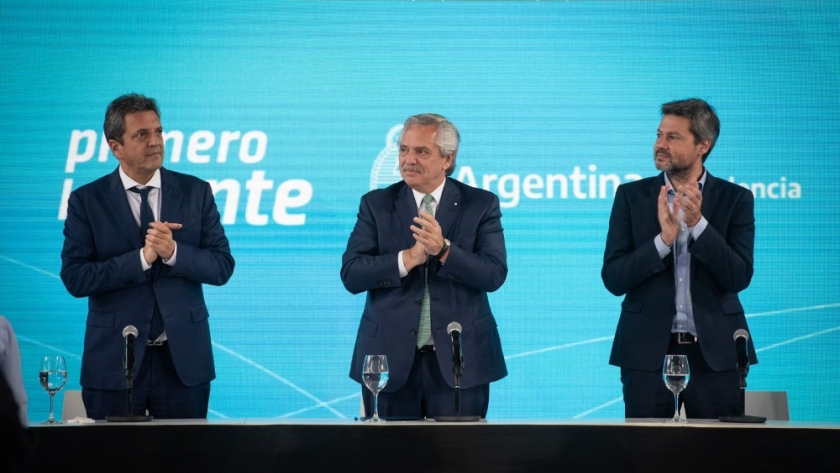 Fernández, Massa y Lammens presentaron el subsidio a la energía para clubes de barrio