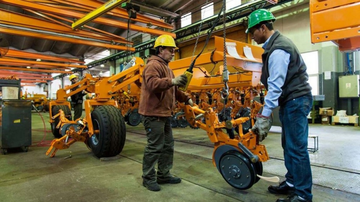 Fuerte repunte en la venta de maquinaria agrícola impulsa expectativas, pero el sector mantiene cautela