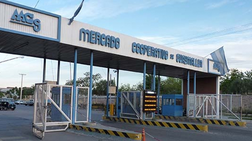 Integrantes de la Dirección de Cooperativas visitaron el Mercado Cooperativo de Guaymallén