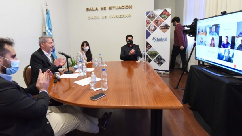 El mandatario provincial lanzó la tienda oficial “Origen Chubut” en Mercado Libre