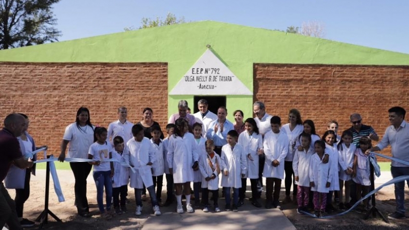 En Colonia Elisa, capitanich inauguró el anexo de la escuela n°792: 