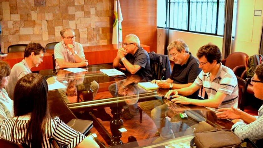 Estudios para el manejo del suelo y del agua de la cuenca del Huasamayo