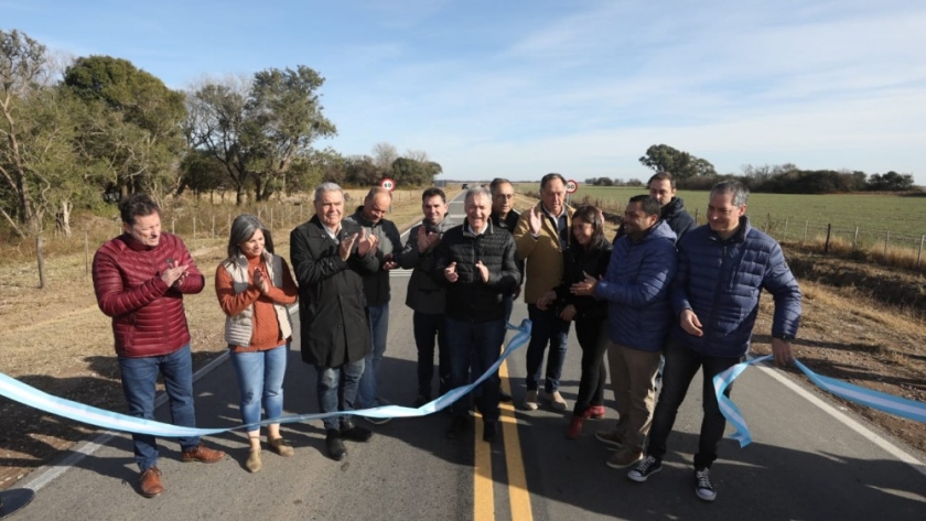 Schiaretti habilitó la pavimentación de la ruta Las Isletillas-Punta del Agua