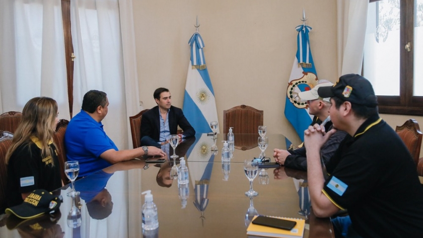 Autoridades de la Federación Nacional de Conductores de Taxis visitaron la Casa de Gobierno