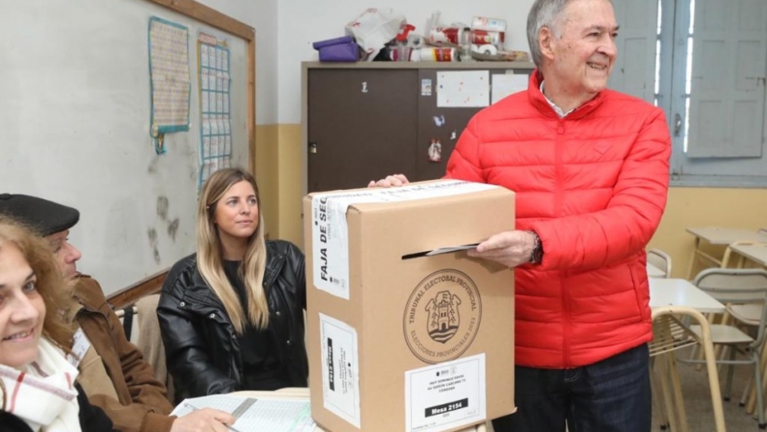 Schiaretti: “El mejor homenaje que le podemos hacer a los 40 años de democracia es ir a votar”