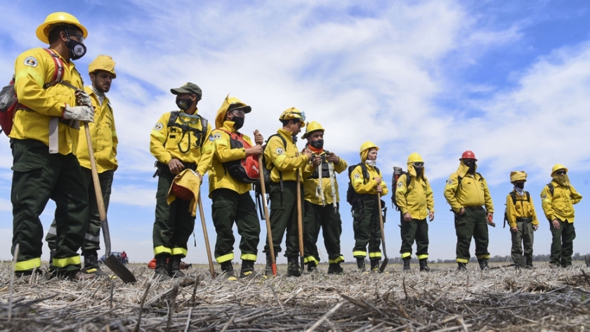 La Provincia puso en marcha un nuevo centro operativo para el control de incendios en las islas del Paraná