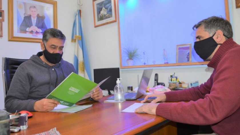 Funcionarios de Producción de recorrida por localidades pampeanas