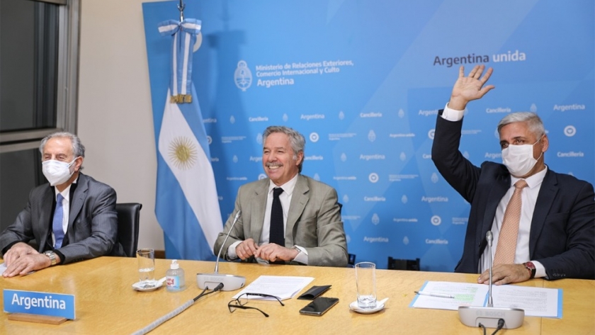 Cancillería Federal: Solá y Ziliotto en la presentación de la Agencia Provincial de Inversiones y Comercio Exterior