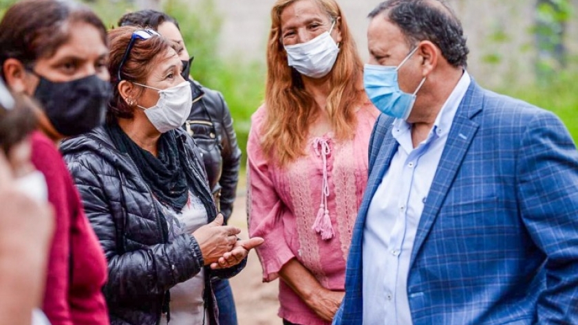 El gobierno provincial puso en marcha el plan de asfaltado en el barrio Alunai
