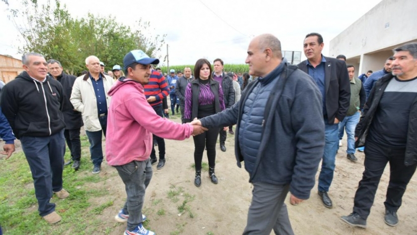 Construyen 21 viviendas y siete módulos habitacionales en Gastona y Belicha