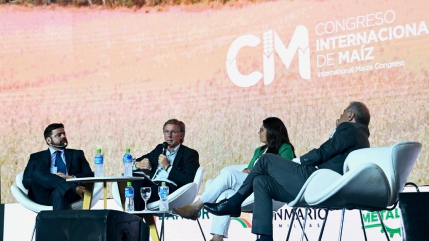 Bahillo participó de la ceremonia de apertura del Congreso Internacional del Maíz