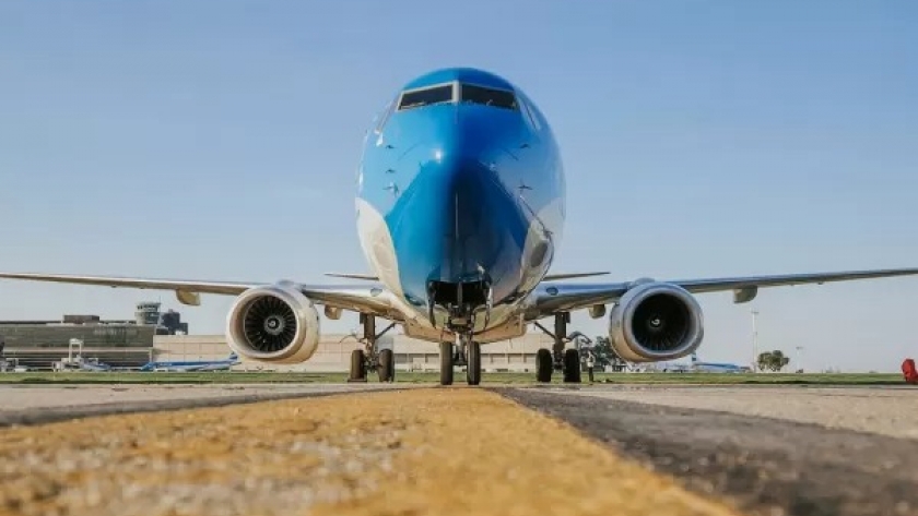 Tucumán y Mendoza ya están conectadas a través de Aerolíneas Argentinas