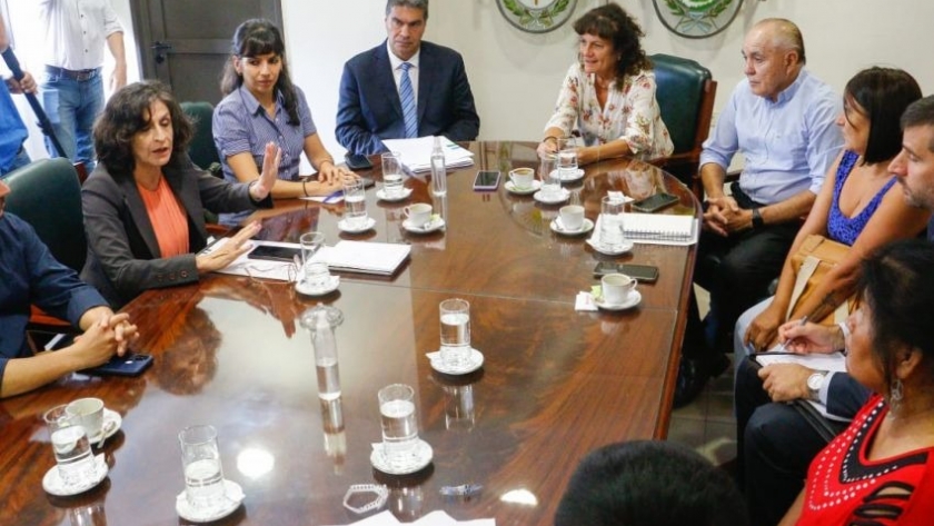 Gobierno, legislatura, poder judicial y comunidades de misión nueva pompeya firmaron acuerdo para promover la paz social