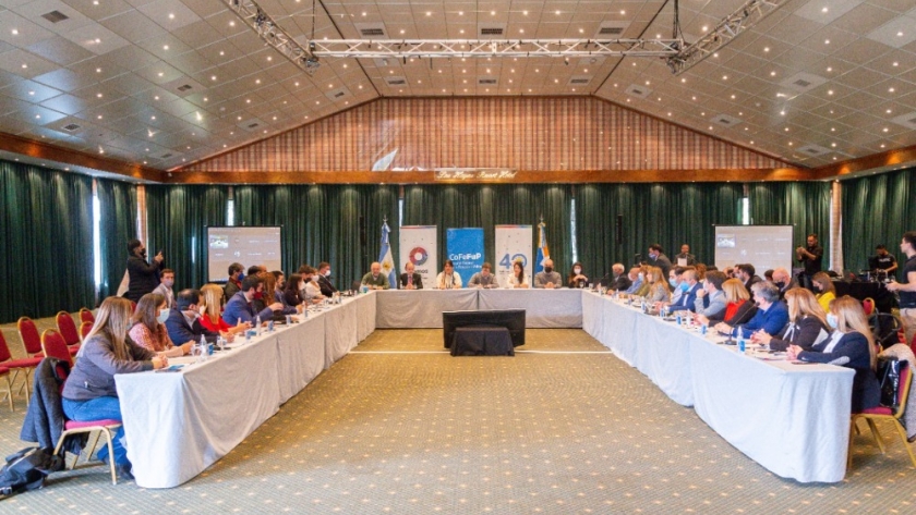 Mendoza participó en la primera Asamblea 2022 del Cofefup