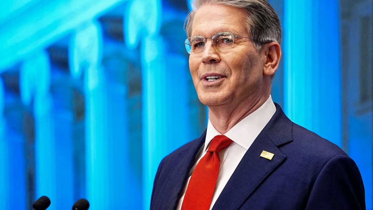 Estados Unidos reafirma su compromiso con un dólar fuerte tras turbulencias cambiarias y descarta intervención directa