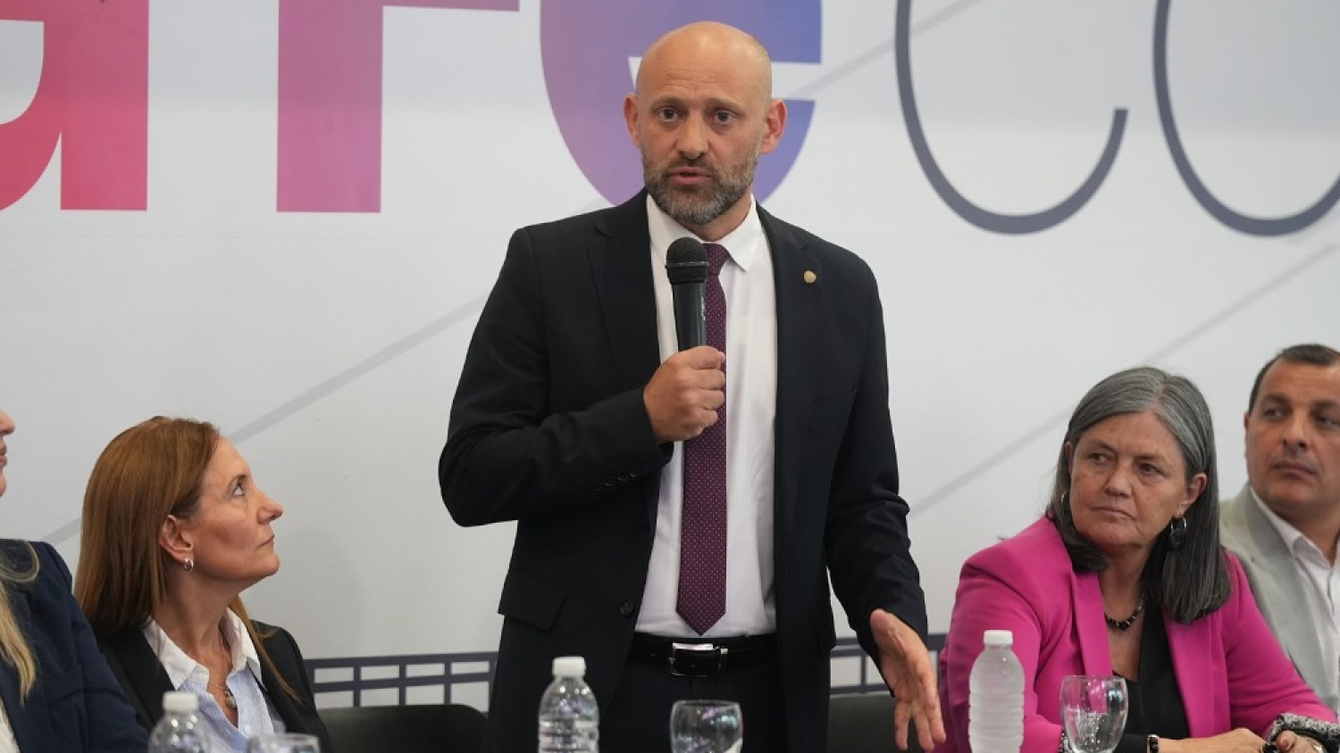 Santa Fe suma vuelos a Brasil y el Caribe para el verano 2027
