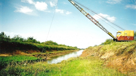 Avanzan a buen ritmo los trabajos de canalización del arroyo Nogoyá