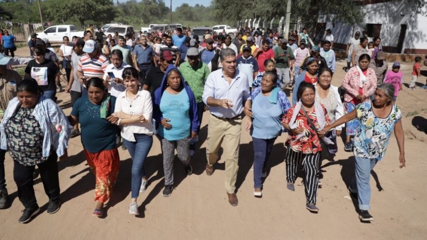En el Sauzal, capitanich inauguró la ampliación del cic local y supervisó el funcionamiento de nuevas redes de agua