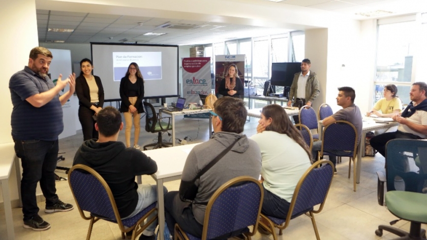 El Gobierno de Mendoza continúa formando recurso humano relacionado con la economía del conocimiento