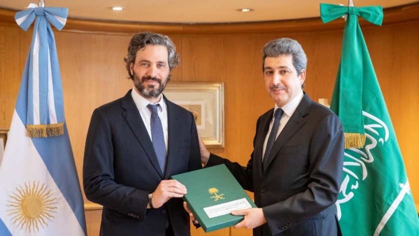 Arabia Saudita: Cafiero recibió al embajador para incrementar exportaciones e inversiones en sectores estratégicos
