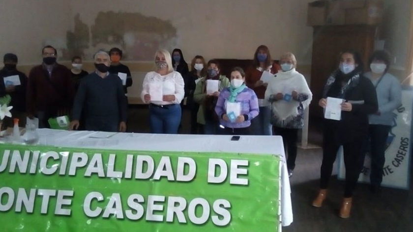 Emprendedores locales recibieron posnet del Ministerio de Desarrollo Social