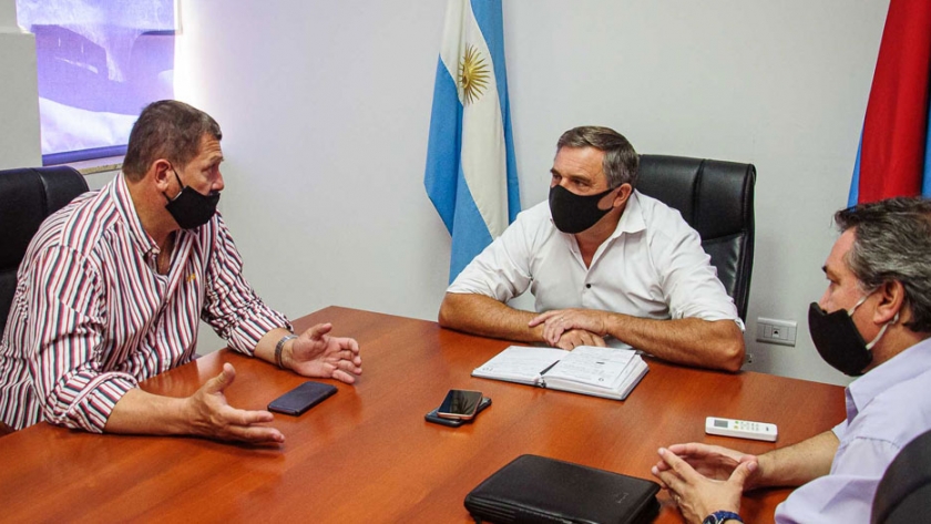 Planifican mejoras en la red vial del departamento Concordia