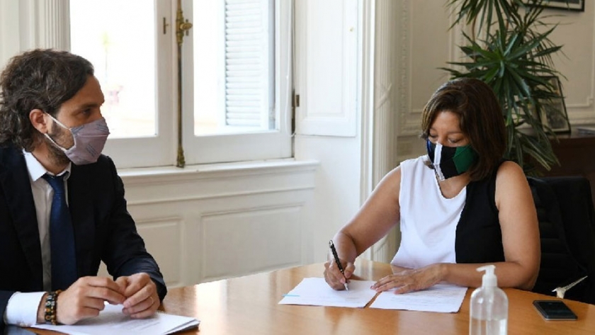 Carreras firmó el convenio para la llegada de asistencia financiera de Nación a Río Negro