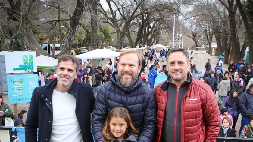 Cabandié junto a Granados recorrió el camión ambiental en Ezeiza
