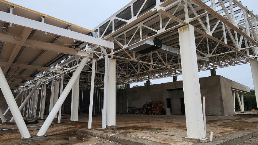 Empleando 140 trabajadores la obra del aeropuerto de Concordia supera el 75 por ciento de ejecución