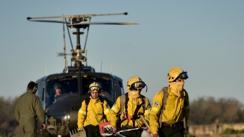 Entre Ríos trabaja en los comandos de Santa Fe y Buenos Aires para contener los incendios