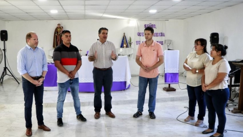 El gobernador habilitó la refacción de la capilla San Antonio