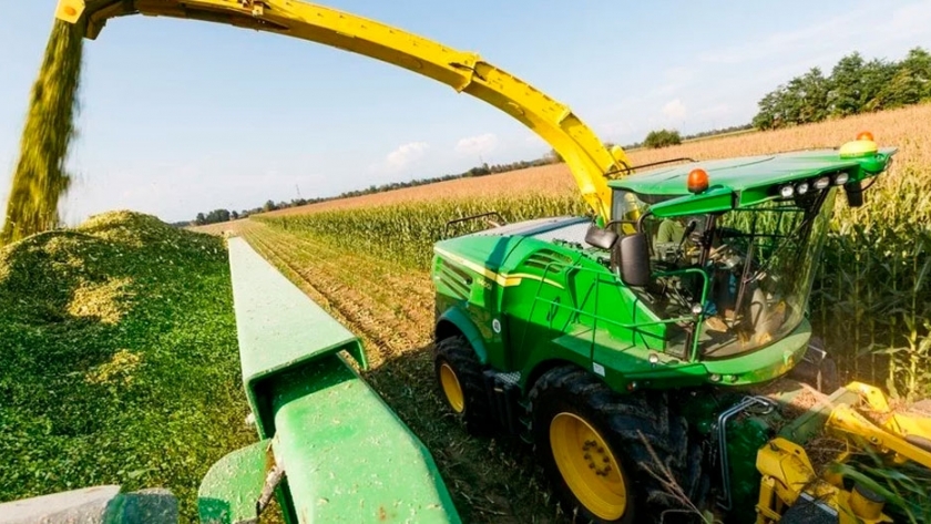 El tractor estrella en forrajes conservados