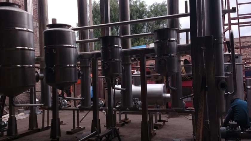 Llegó la concentradora de mosto a Tinogasta