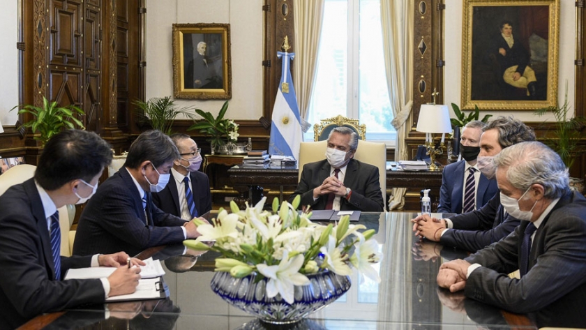 El Presidente se reunió con el ministro de Asuntos Exteriores de Japón y acordaron estrechar vínculos entre ambas naciones