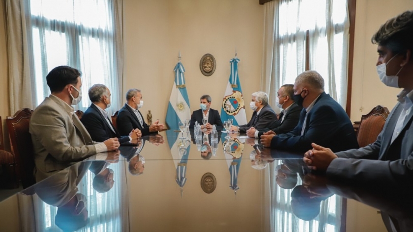 Uñac se reunió con la cúpula gerencial de importante empresa de alimentos