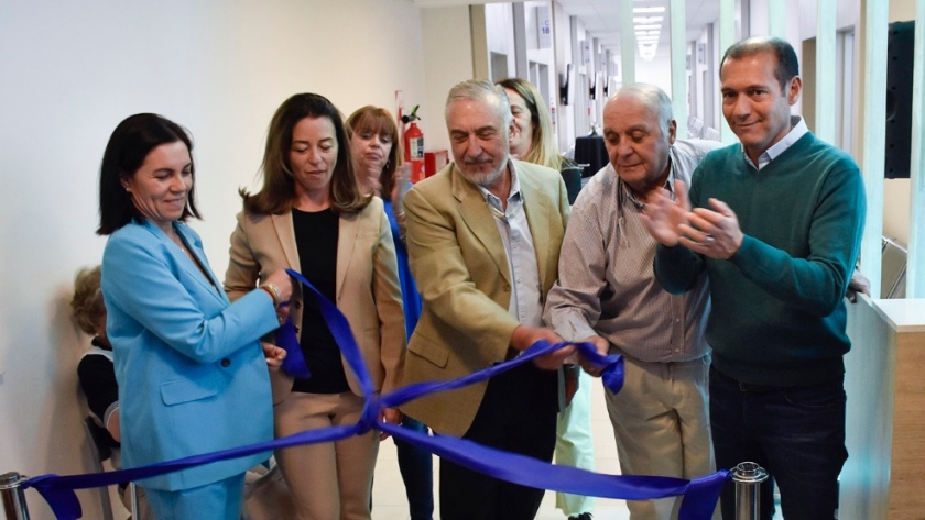 Gutiérrez inauguró el Centro Integral de Medicina del Oeste “Silvio Ferracioli”
