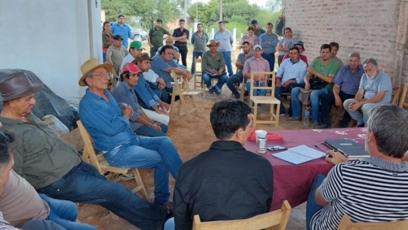 El gobierno conformó una mesa con la Asociación de Consorcios Rurales y estableció acuerdos.