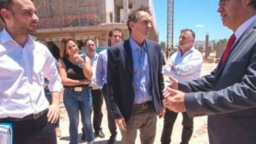 El ministro Carreras dio detalles del plan de obras para 2020 en la provincia