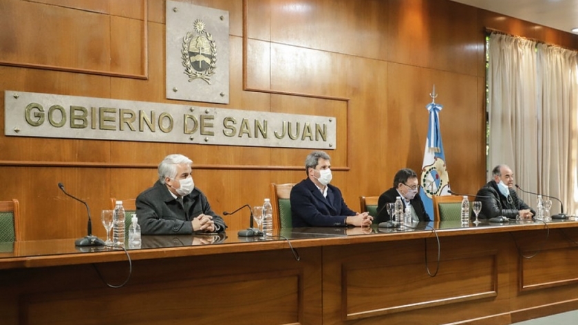 La Provincia y el Consejo Profesional de Enólogos firmaron un acuerdo para optimizar el sector vitivinícola