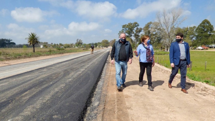 Se trabaja en la rehabilitación del ingreso a San José por la ex ruta 26