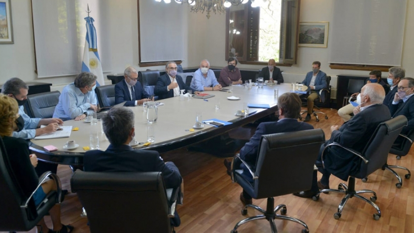 Basterra se reunió con la mesa intersectorial del maíz