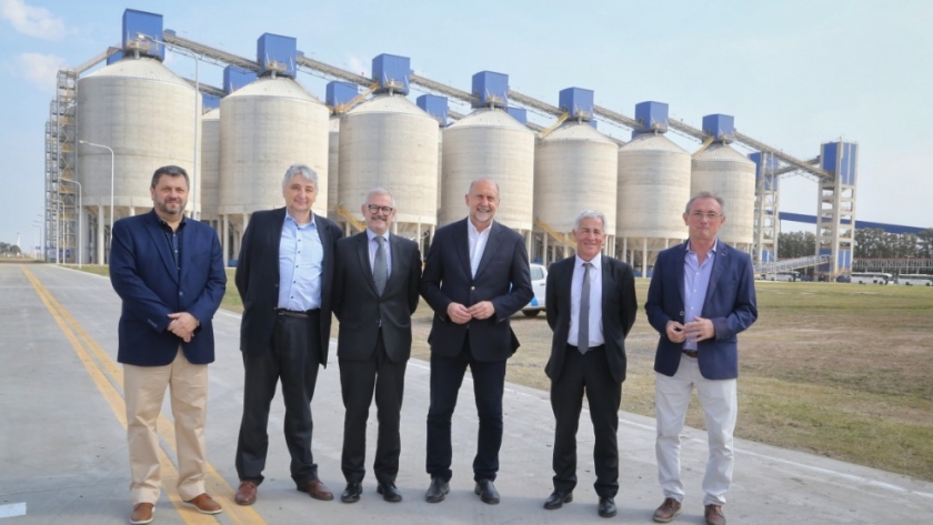 Perotti participó de la inauguración del puerto Modelo de Timbúes de la Asociación de Cooperativas Argentinas