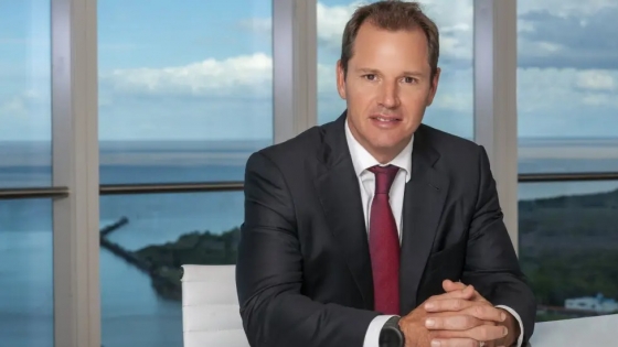 Jorge Brito pidió priorizar la actividad sobre la inflación y reabrir el crédito en dólares para impulsar la economía