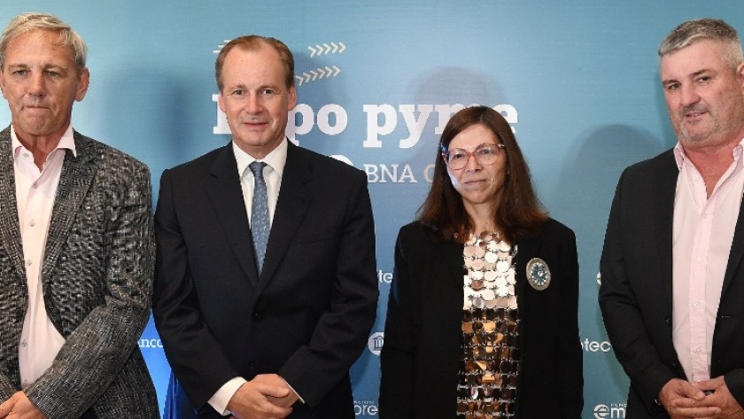 Bordet y empresarios participaron de la apertura del Expo Pyme organizada por Banco Nación