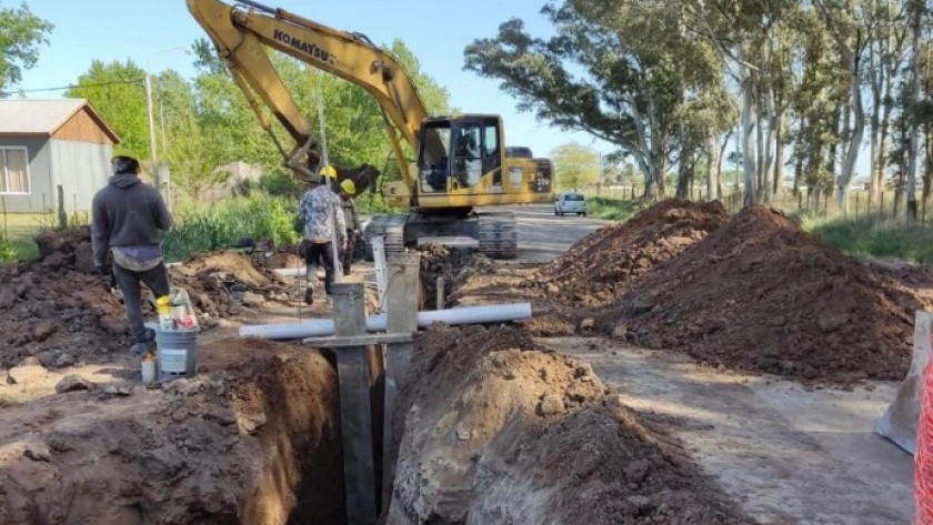 Provincia avanza con obras de cloacas en Azul