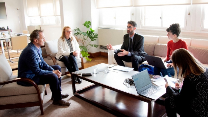 Alicia avanza con las gestiones para realizar nuevas obras en Santa Cruz