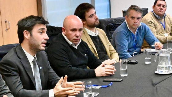 Torres y Sastre lograron destrabar el conflicto pesquero y reactivar la temporada en aguas nacionales