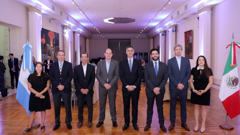 Ronda de negocios en Cancillería con empresarios mexicanos del sector de carne bovina y aviar
